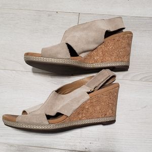 Clark's wedge sandal shoes